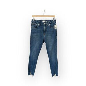 Good American GOOD LEGS Chewed Hem Jeans Size 14/32 Blue